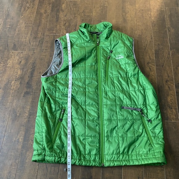 L. L. Bean green zip up vest - Picture 8 of 11